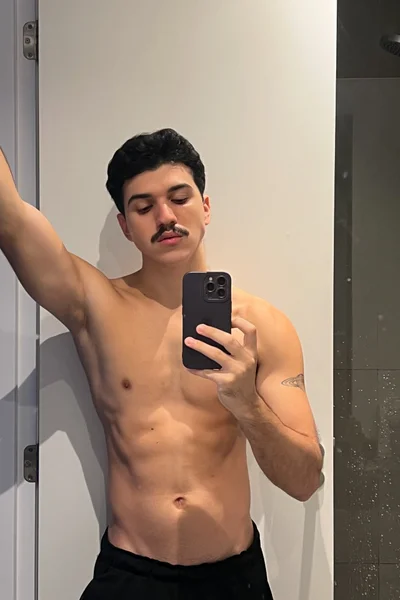 Thiago (22 años) — Rio de Janeiro / Rio de Janeiro