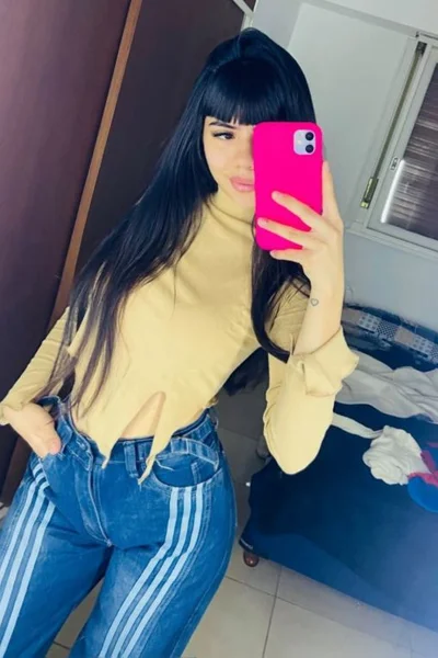 Nicki (19 anos) — Microcentro, Argentina - 7
