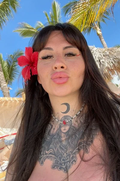 Anna (28 años) — Tigre, Argentina - 3