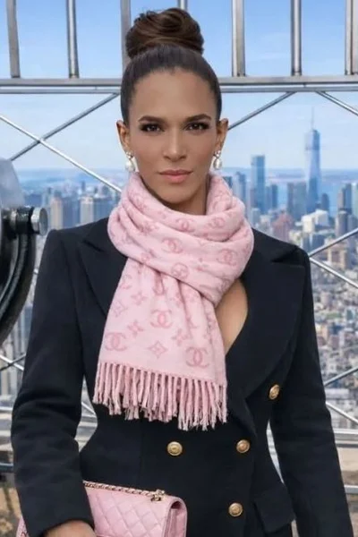 Salome La Dominicana🇩🇴 (29 años) — Azul, Argentina - 2