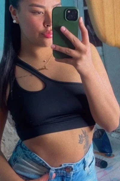 Valentina (19 anos) — Microcentro, Argentina - 4