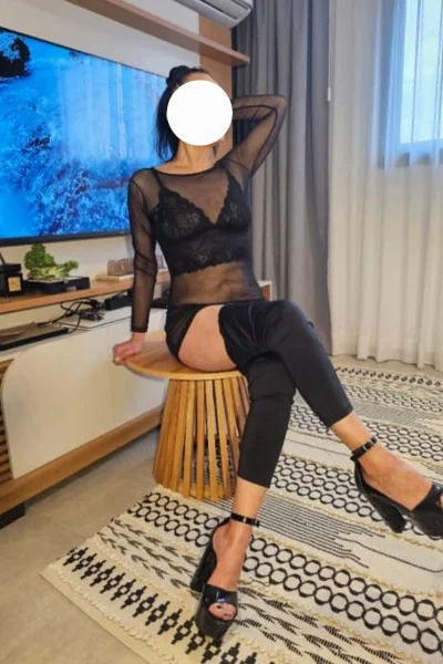 Alessandra (52 años) — Capital, Argentina - 16
