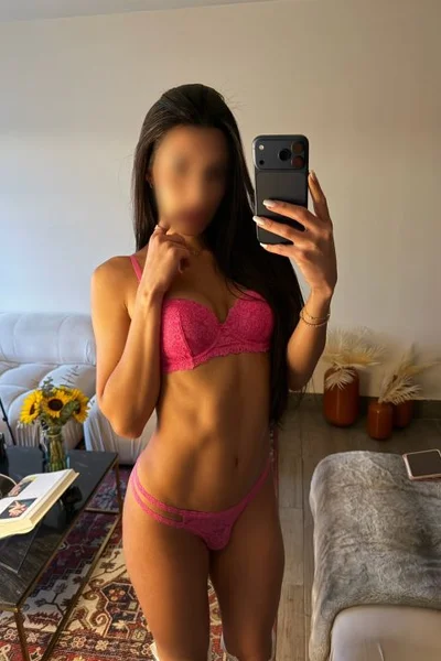 Cassie Zs (22 años) — Liniers, Argentina - 11