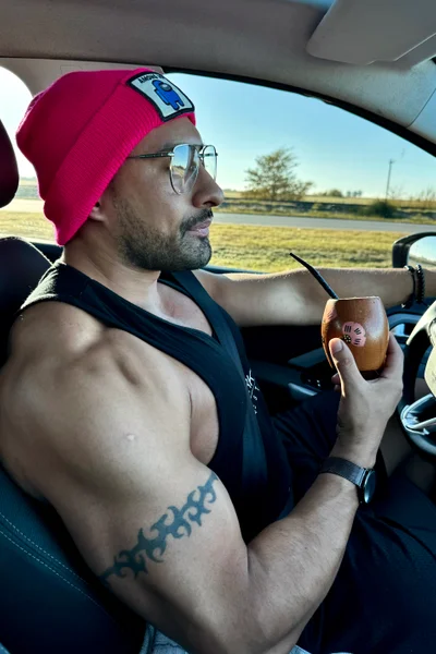 Nicolay (27 anos) — Parque Chacabuco, Argentina - 4