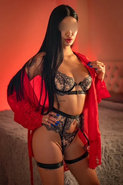 Chloe (22 años) — Las Cañitas, Argentina - 6