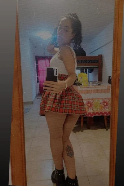 Lucia (25 años) — Ituzaingó, Argentina - 17