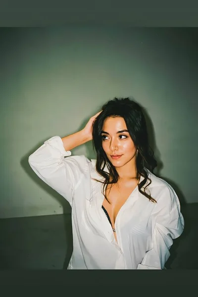 Mía (27 years) — Las Condes, Chile - 2