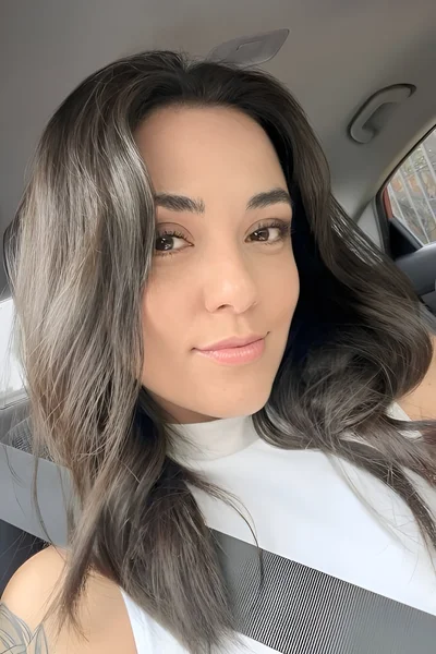 Mía (27 years) — Región Metropolitana / Las Condes