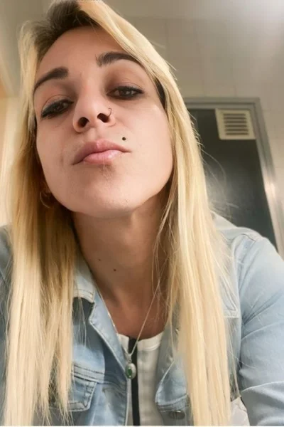 Claudia Acosta (40 años) — Microcentro, Argentina - 272