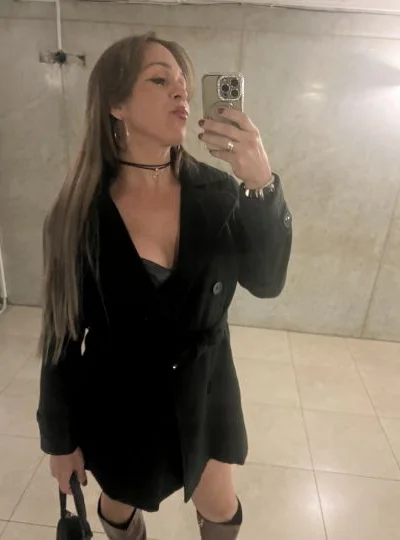Claudia Acosta (40 años) — Microcentro, Argentina - 131