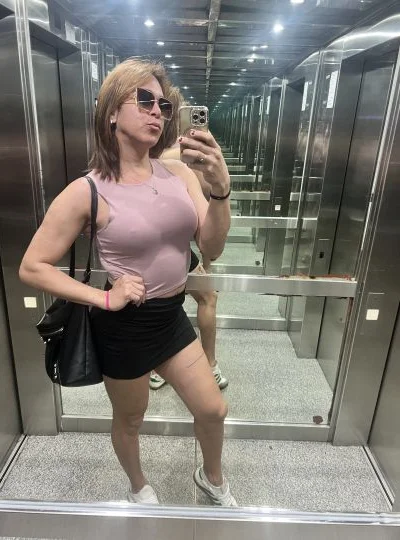 Claudia Acosta (40 años) — Microcentro, Argentina - 85