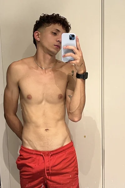 Lorenzo (22 anos) — Madrid, España - 13
