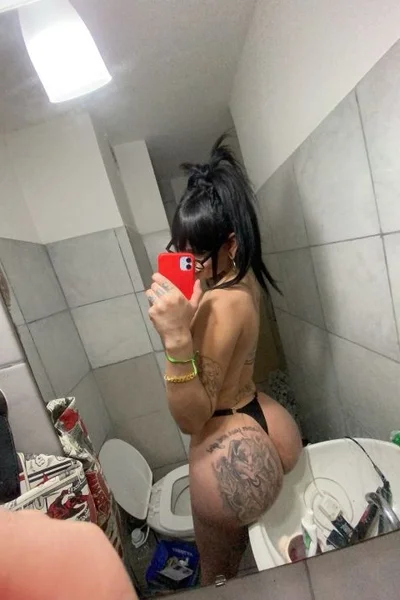 Amparo Paz (22 años) — Malvinas Argentinas, Argentina - 53