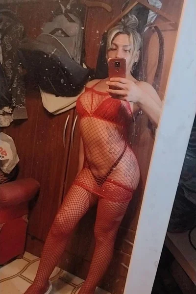 Yasmin  zs (23 años) — Lanús, Argentina - 32
