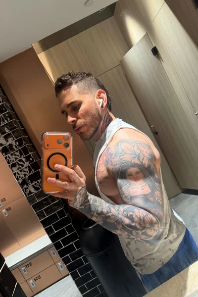 Vladimir (28 anos) — Ciudad de México, México - 7