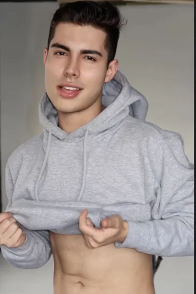 Luciano (22 años) — Madrid, España - 3