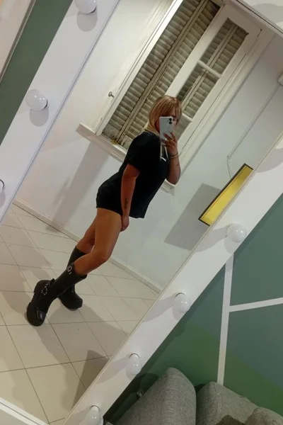 Nicole (18 anos) — Microcentro, Argentina - 12