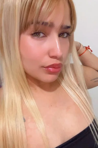 Nicole (18 anos) — Microcentro, Argentina - 6