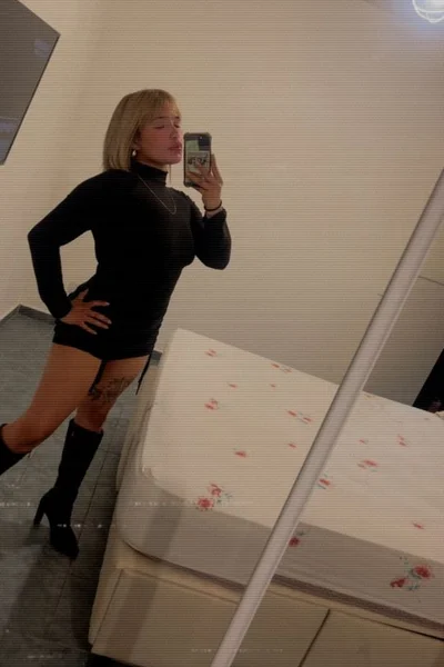 Nicole (18 anos) — Microcentro, Argentina - 16