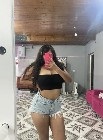 Sol (20 años) — Moreno, Argentina - 18