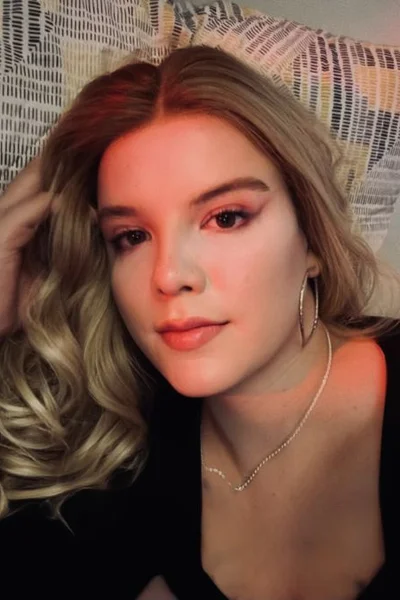 Isabella Caba (26 años) — Caballito, Argentina - 10