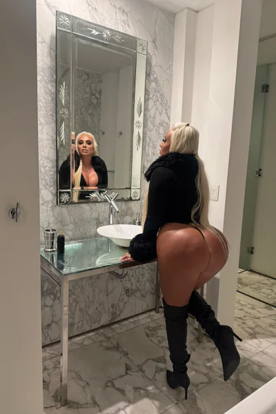 Cleo (25 años) — Villa Devoto, Argentina - 6