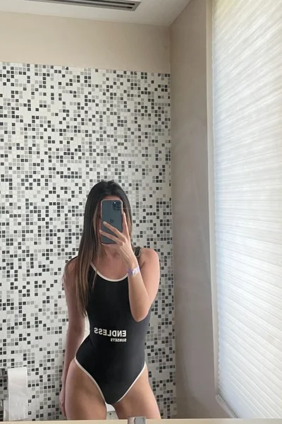 Sofia (22 años) — Puerto Madero, Argentina - 8