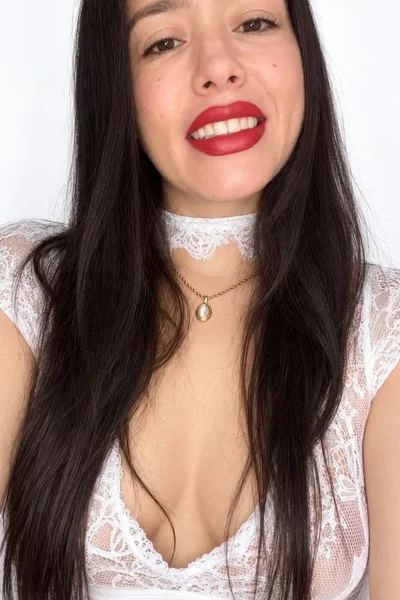 Olivia (29 years) — Las Condes, Chile - 4