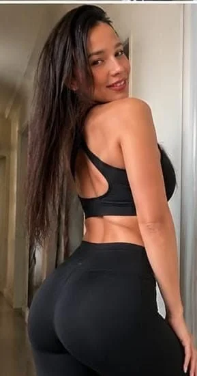 Olivia (29 years) — Las Condes, Chile - 15