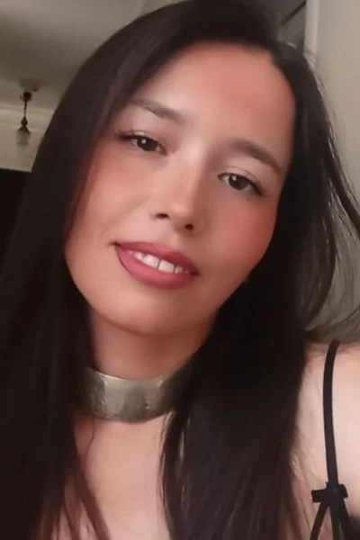 Olivia (29 years) — Las Condes, Chile - 12