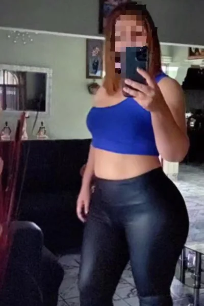 Paz (26 años) — Colonia del Sacramento, Uruguay - 9