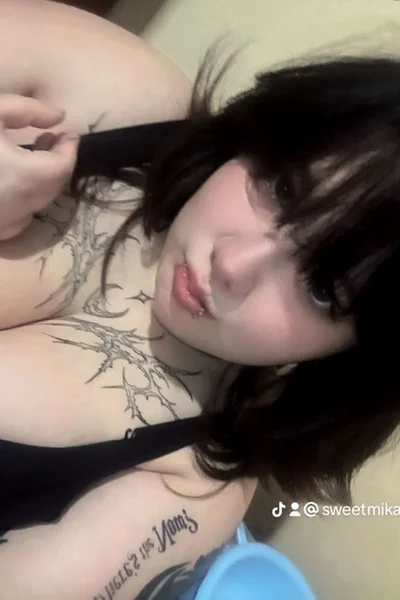 Mika (20 years) — Balvanera, Argentina - 2