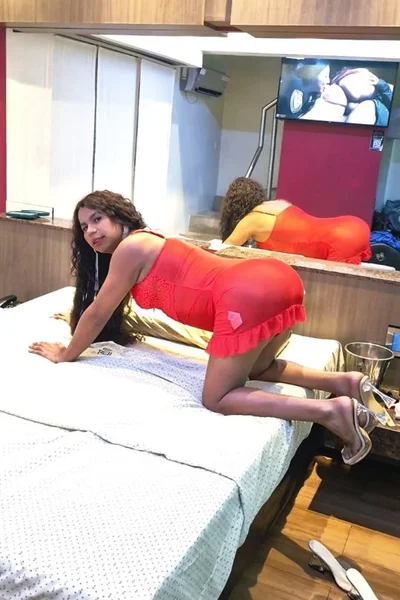 Jhoana morenita (26 años) — Villa Urquiza, Argentina - 9