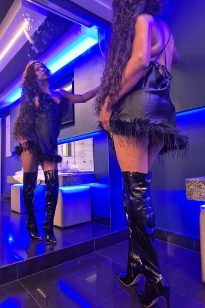 Jhoana morenita (26 años) — Villa Urquiza, Argentina - 3