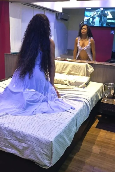 Jhoana morenita (26 años) — Villa Urquiza, Argentina - 8