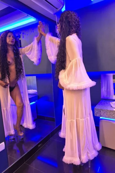 Jhoana morenita (26 años) — Villa Urquiza, Argentina - 6
