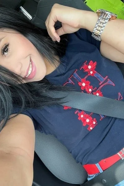 Karla (23 years) — Ciudad de México, México - 7