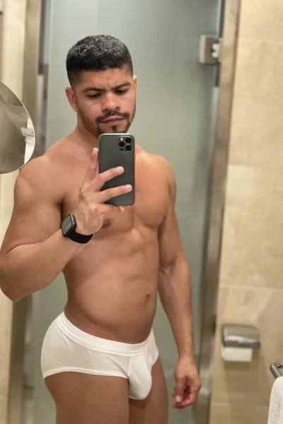 Robbye (30 años) — Madrid, España - 1