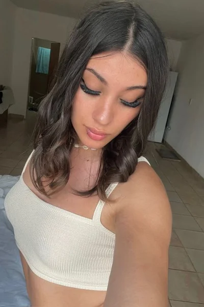 Deelfi (22 años) — Tigre, Argentina - 76
