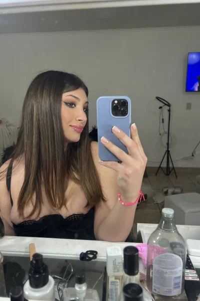 Deelfi (22 años) — Tigre, Argentina - 47