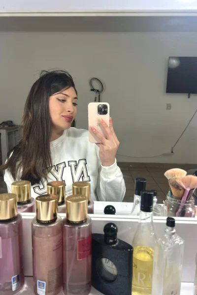 Deelfi (22 años) — Tigre, Argentina - 61
