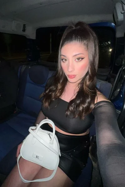 Deelfi (22 años) — Tigre, Argentina - 58