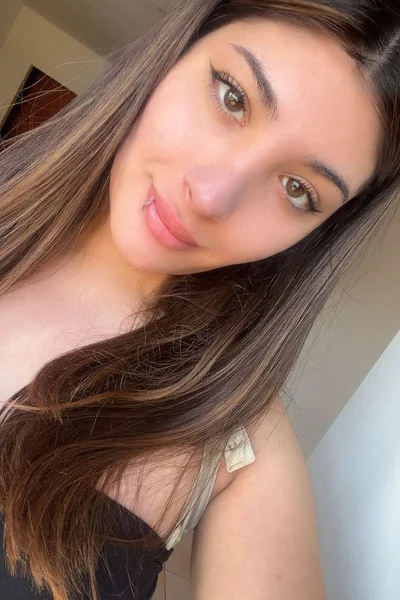 Deelfi (22 años) — Tigre, Argentina - 53