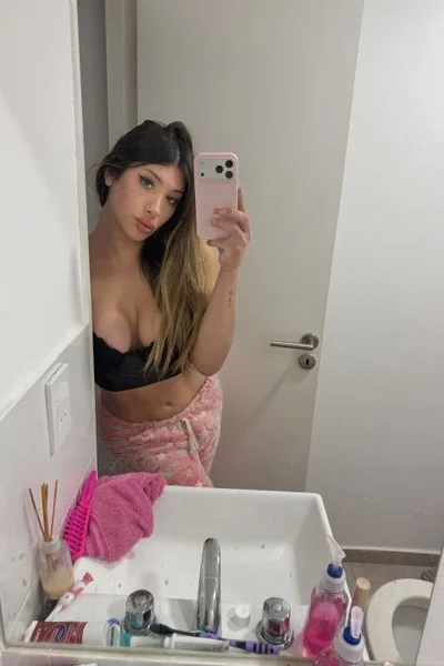Deelfi (22 años) — Tigre, Argentina - 17