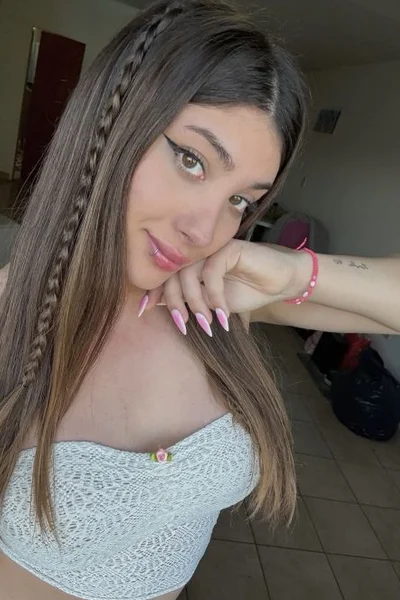 Deelfi (22 años) — Tigre, Argentina - 32