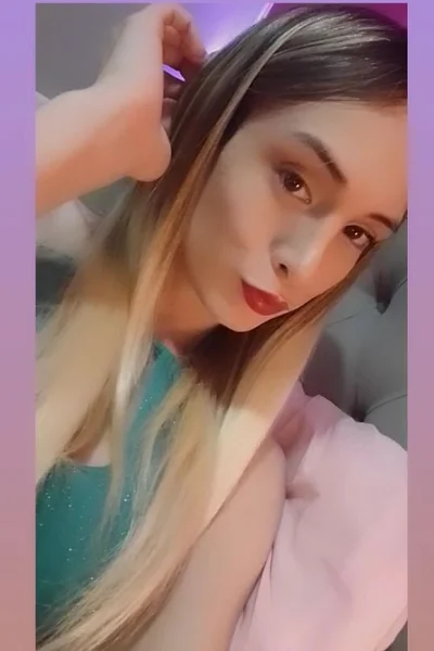Lucia L (25 años) — Recoleta, Argentina - 47