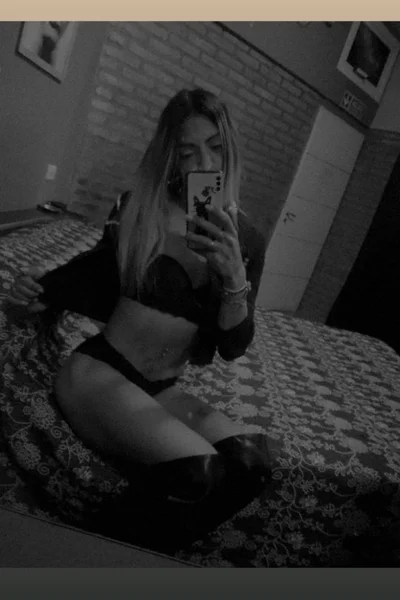 Karla Charlotte (27 anos) — Paraná, Argentina - 68
