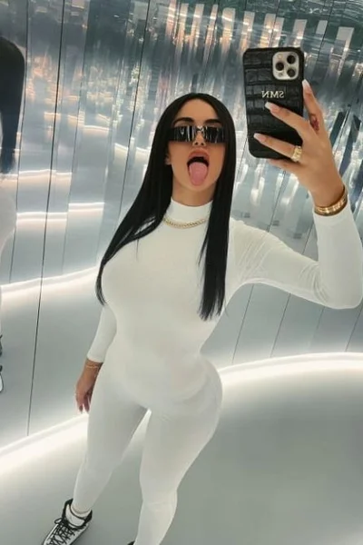 Lilian (27 años) — Los Cabos, México - 4