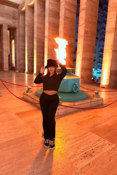 Valentina D (25 años) — Obelisco, Argentina - 19