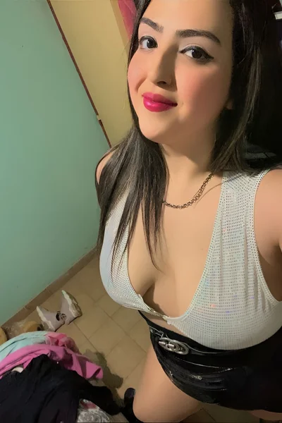 Ludmi (23 años) — San Juan / Capital